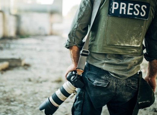 Уряд виплатить допомогу сім'ям загиблих і поранених при виконанні професійних обов'язків журналістів Уряд виплатить допомогу сім'ям загиблих і поранених при виконанні професійних обов'язків журналістів